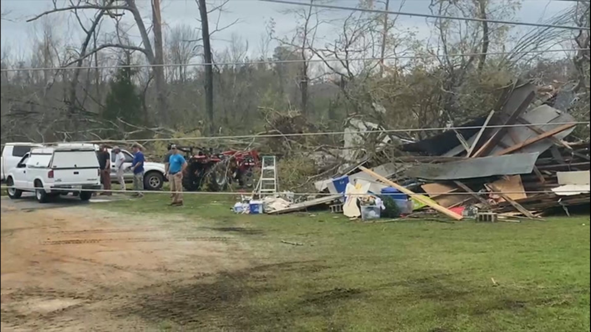 Near Centreville, Alabama, Extreme Meteorologist Reed Timmer takes a look at the damage left behind by an extremely wide tornado.