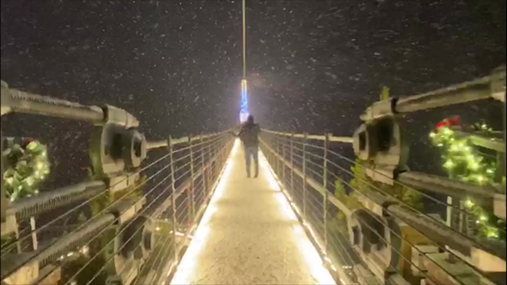 Gatlinburg SkyBridge gets covered with snow as storm brings inches to