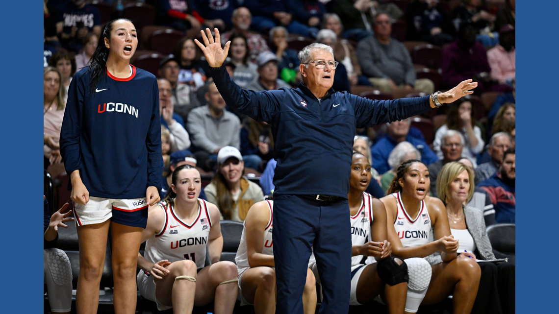 UConn tops women's preseason AP Top 25 just ahead of South Carolina