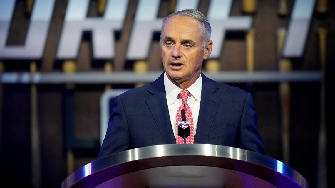 MLB modifies diversity references amid Trump order