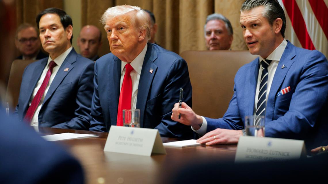 Pentagon mandates removing transgender troops in 30 days