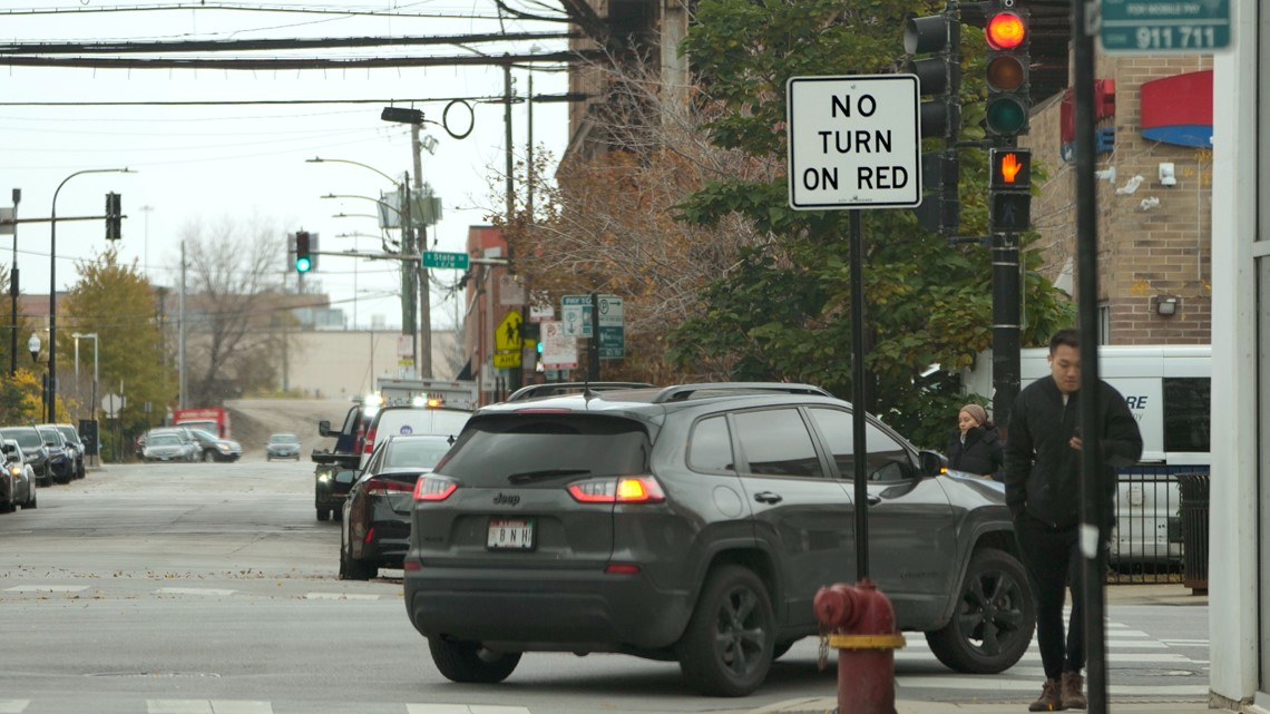 Cities consider right-on-red bans amid rise in pedestrian deaths - Vimarsana News