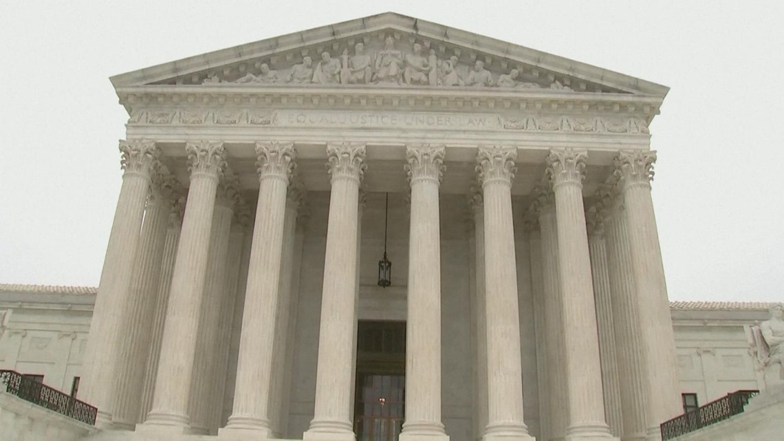 US argues Supreme Court shouldn't review Dylann Roof case
