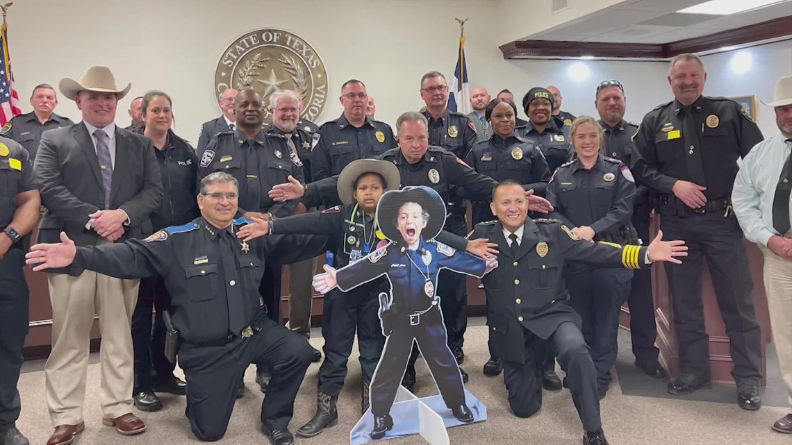 Pearland boy battling cancer sworn in to 45 law enforcement agenies - Vimarsana News