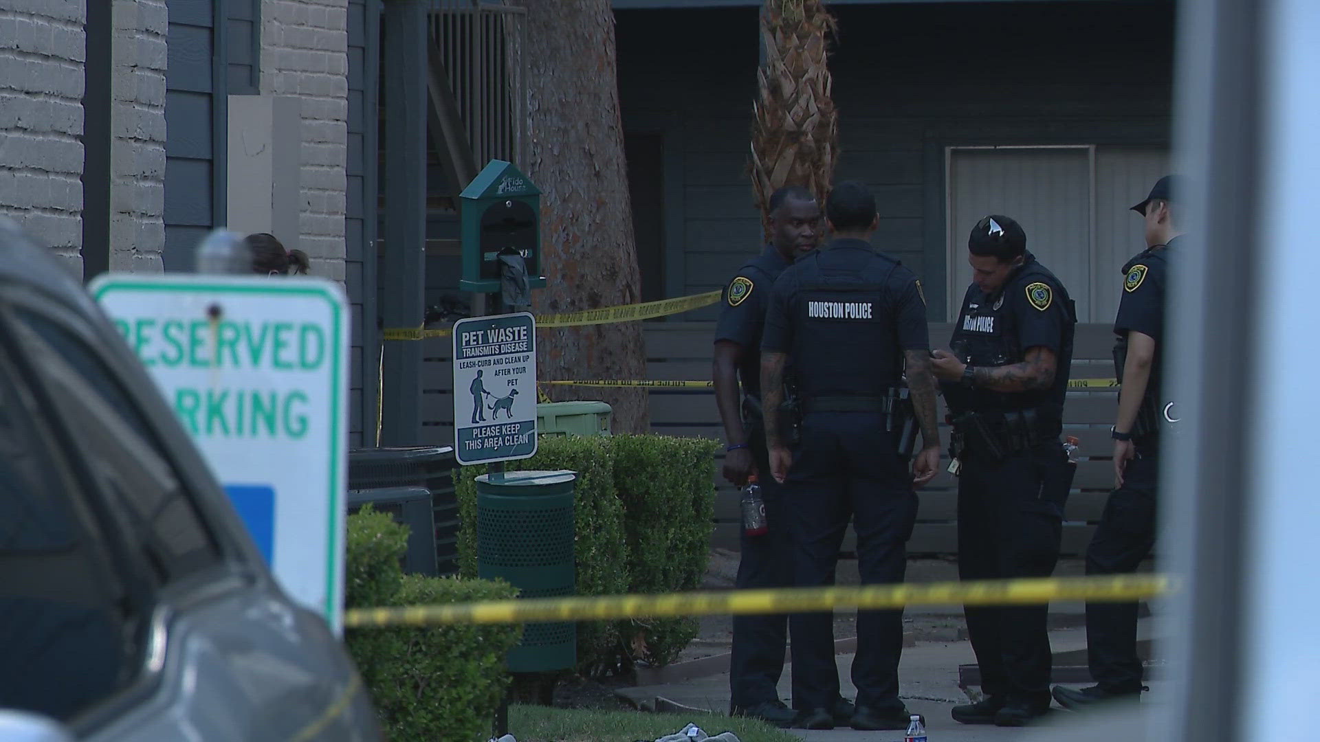 Houston couple dead in murder-suicide, children found outside | wltx.com