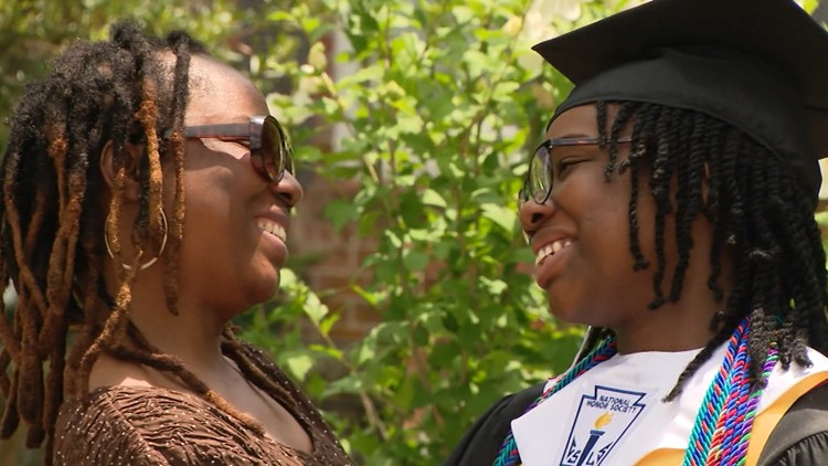 'The sky is the beginning': Texas student graduates high school at 14 years old