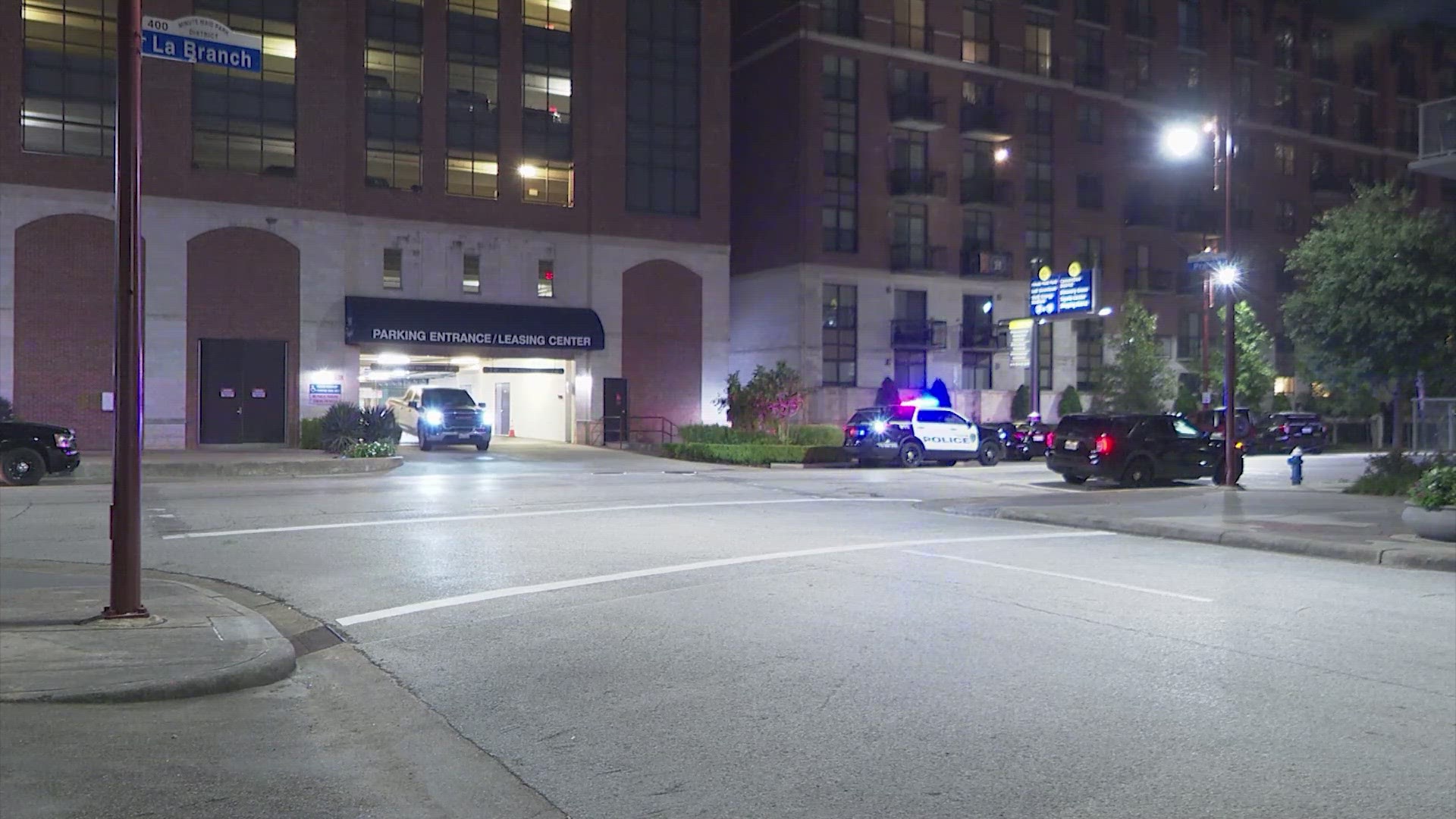 Texas trooper shoots man trying to break into his home, HPD says | wltx.com