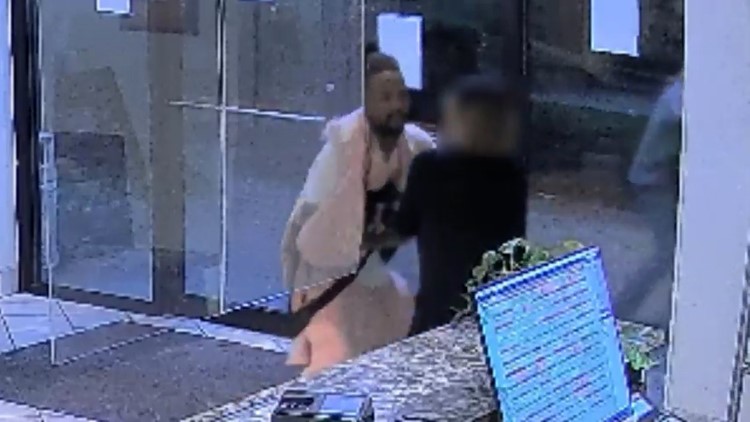 Police seek robbery suspect who stole purse, then punched hotel clerk in the face