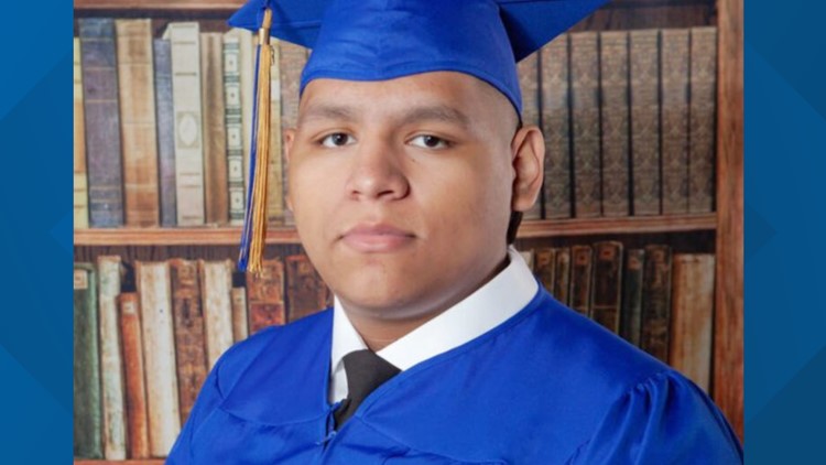 South Texas high school senior dies in car crash hours before graduation