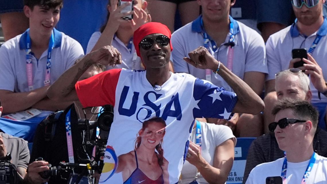 Snoop Dogg cheers on Team USA in style at the 2024 Paris Olympics ...