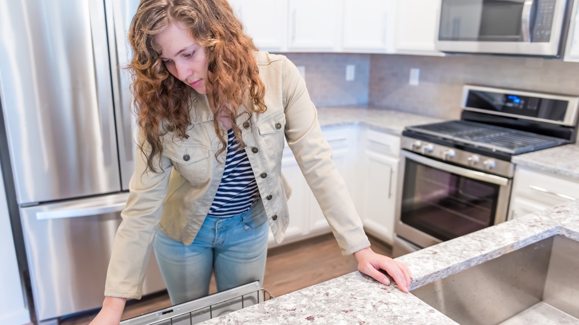 Quartz Falling Workers who cut crushed quartz countertops say they are falling i ...