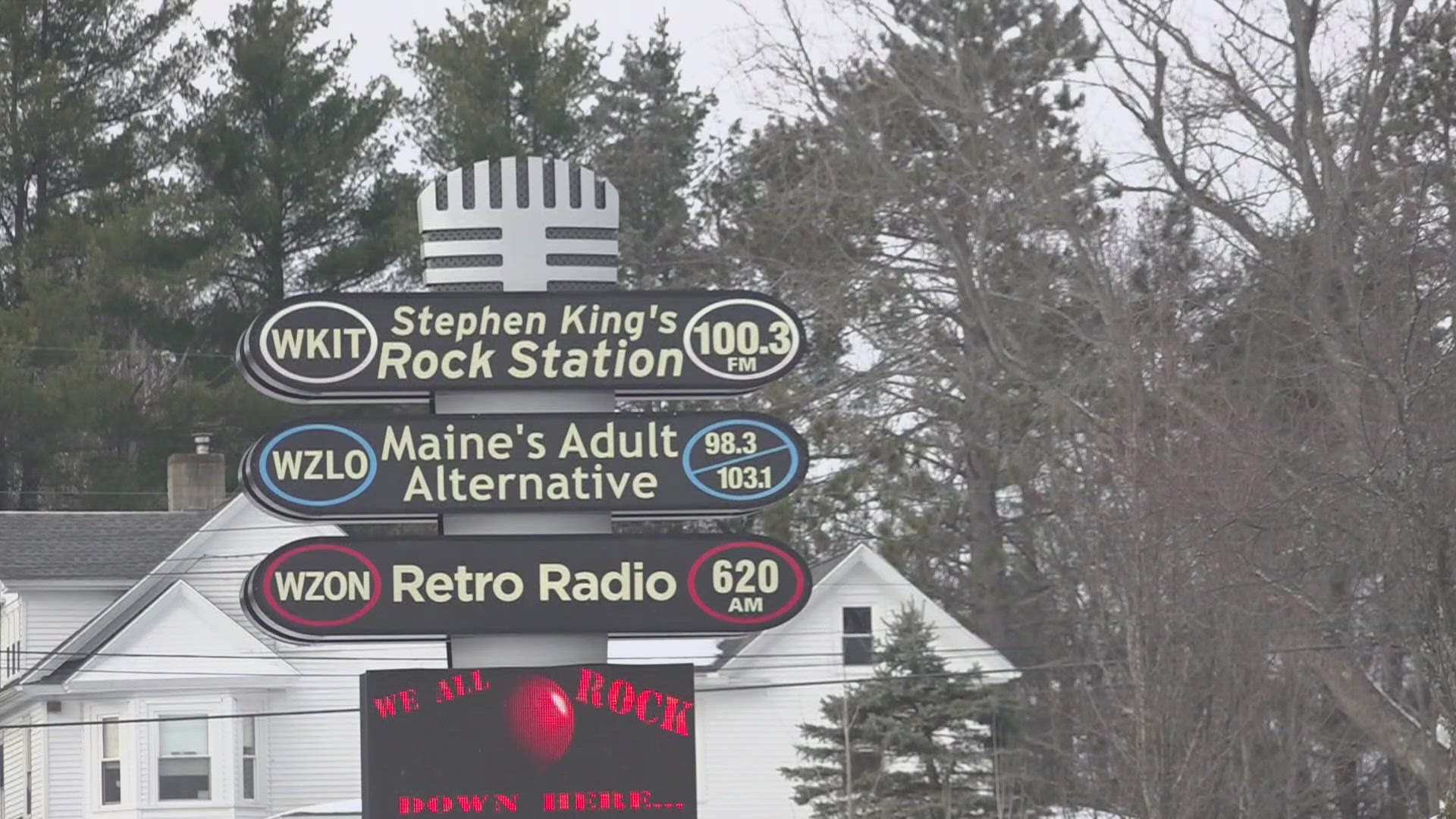 After more than 40 years, Zone Radio will be signing off air. We caught up with several people who have worked at the station and talked about the community impact. 