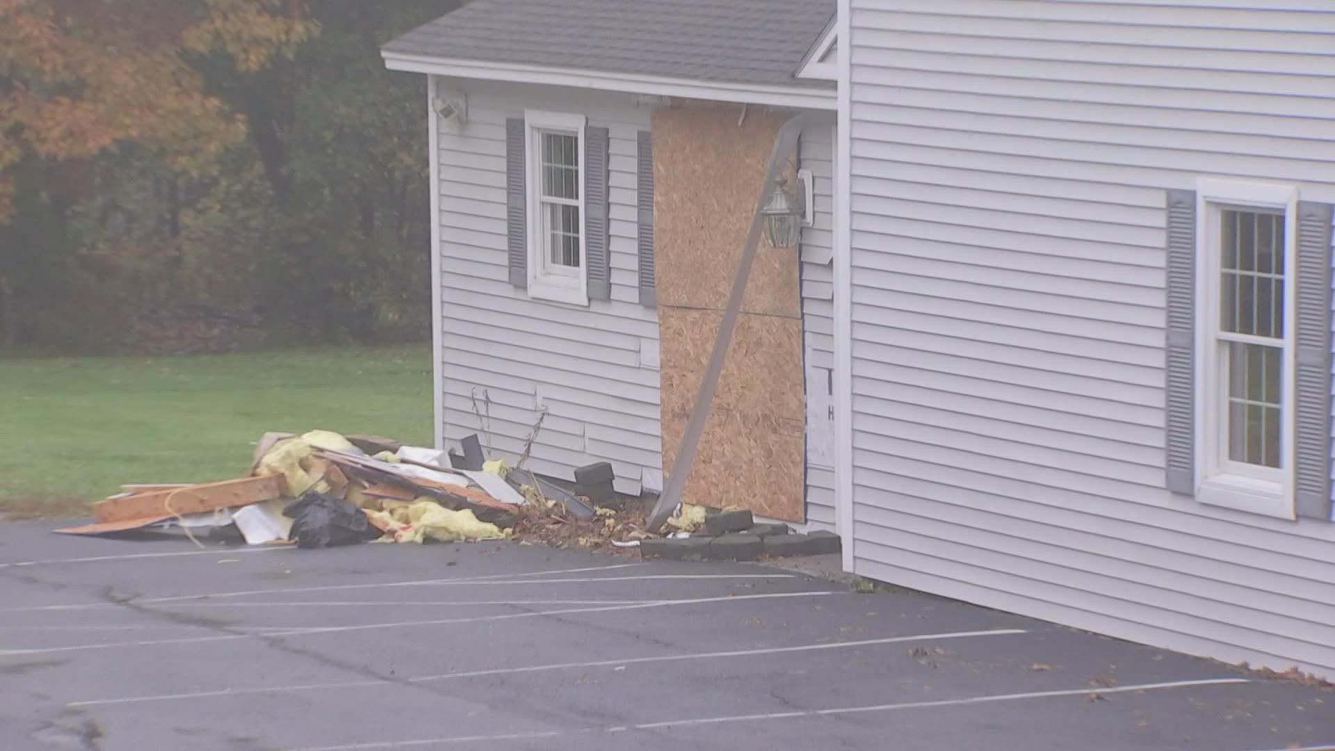 Kid driver crashes car into Maine church | wltx.com