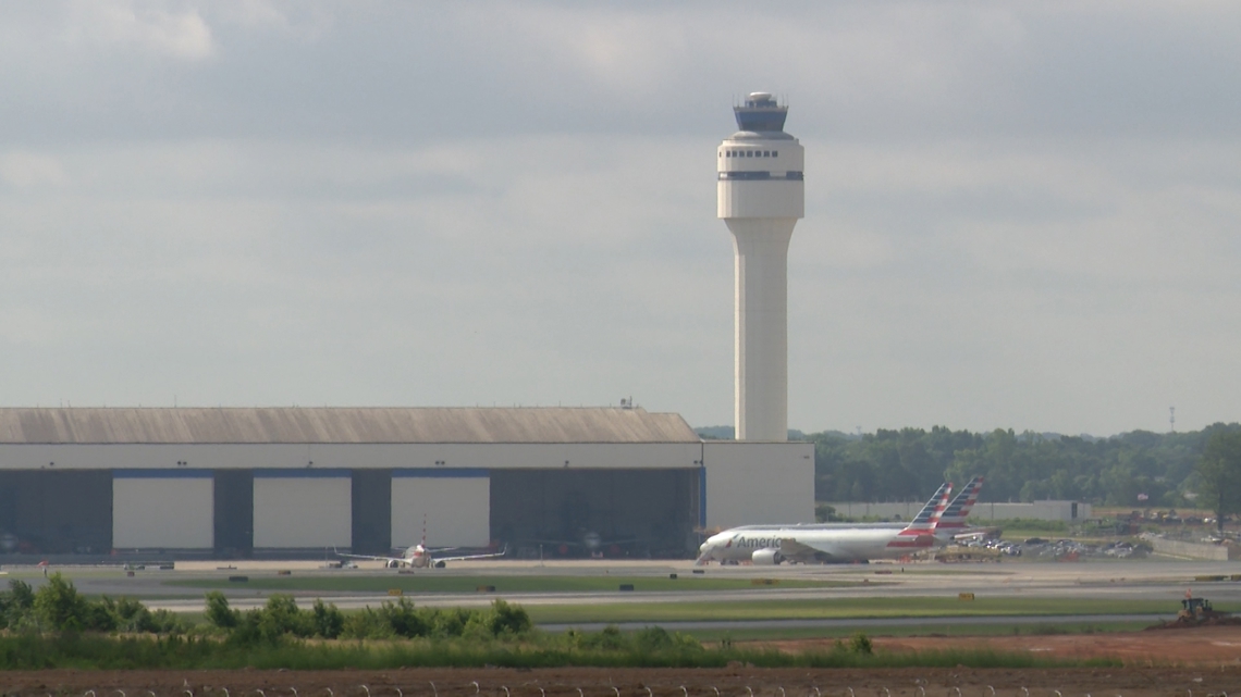 Teen girl shot by unknown attacker at Charlotte Douglas airport overlook, police say