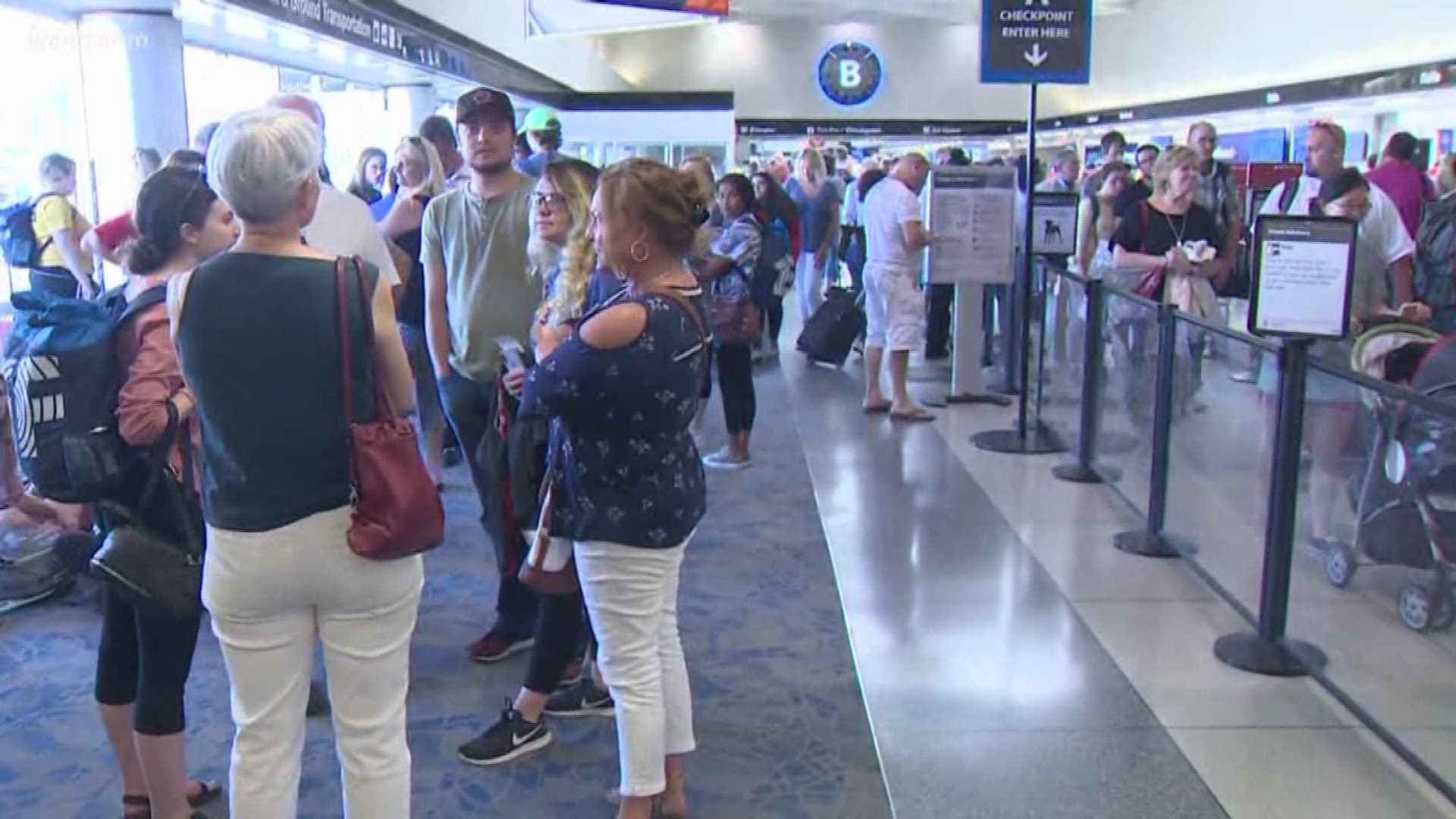 A technical glitch with American Airlines' regional carrier PSA airlines left hundreds of passengers stranded at Charlotte Douglas Sunday and Monday.