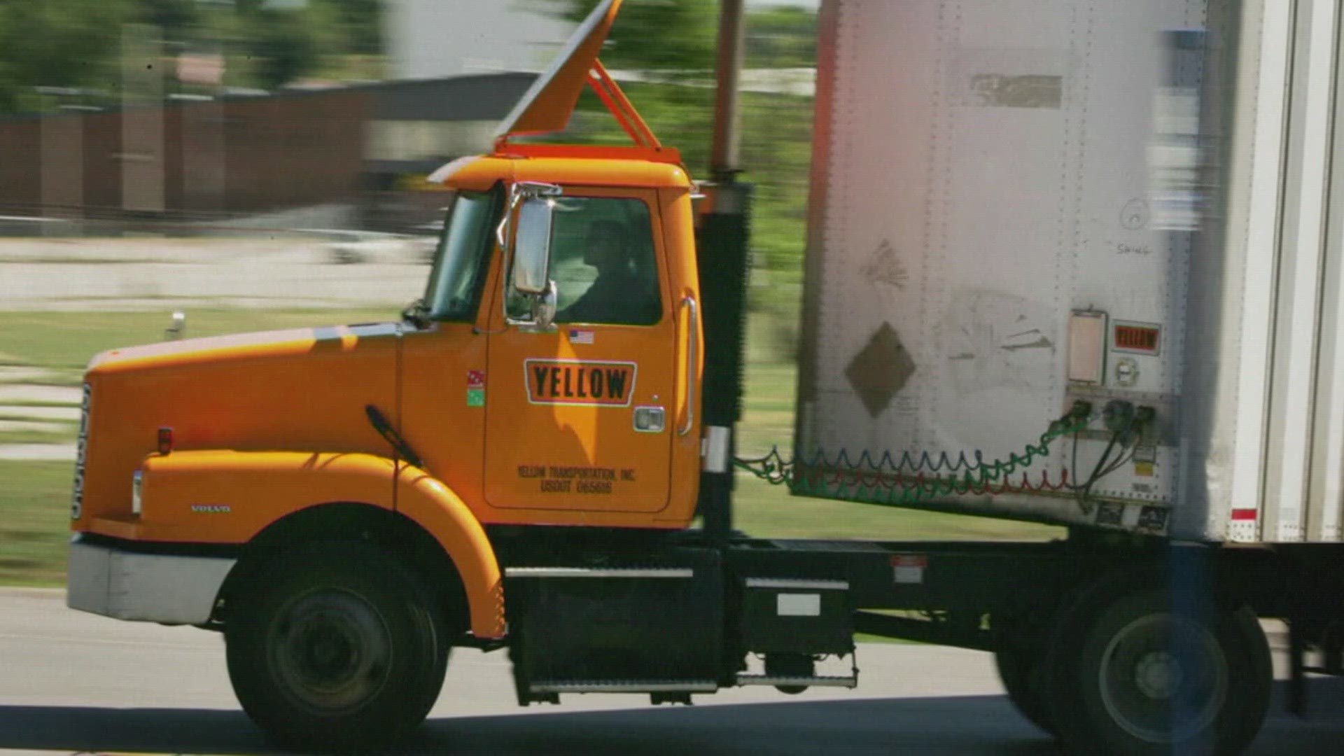 After years of financial struggles, U.S. trucker Yellow Corp. is reportedly preparing for bankruptcy and seeing customers leave in large numbers.