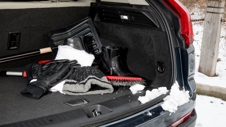 10 things you want in your car during winter weather (and a bonus item)