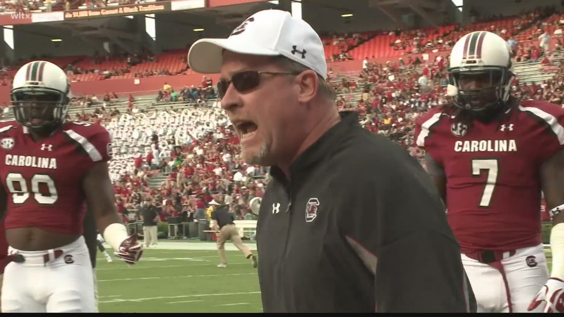 Former South Carolina assistant football coach Brad Lawing died Thursday morning at the age of 65.