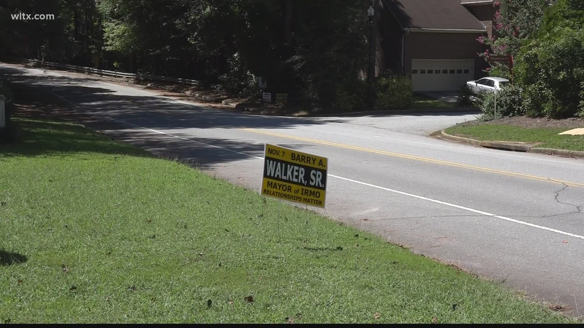 Mark Passmore tells News 19 he put up a mayoral election sign in his yard last Thursday, and one day later, he got a letter from his HOA demanding he take it down.