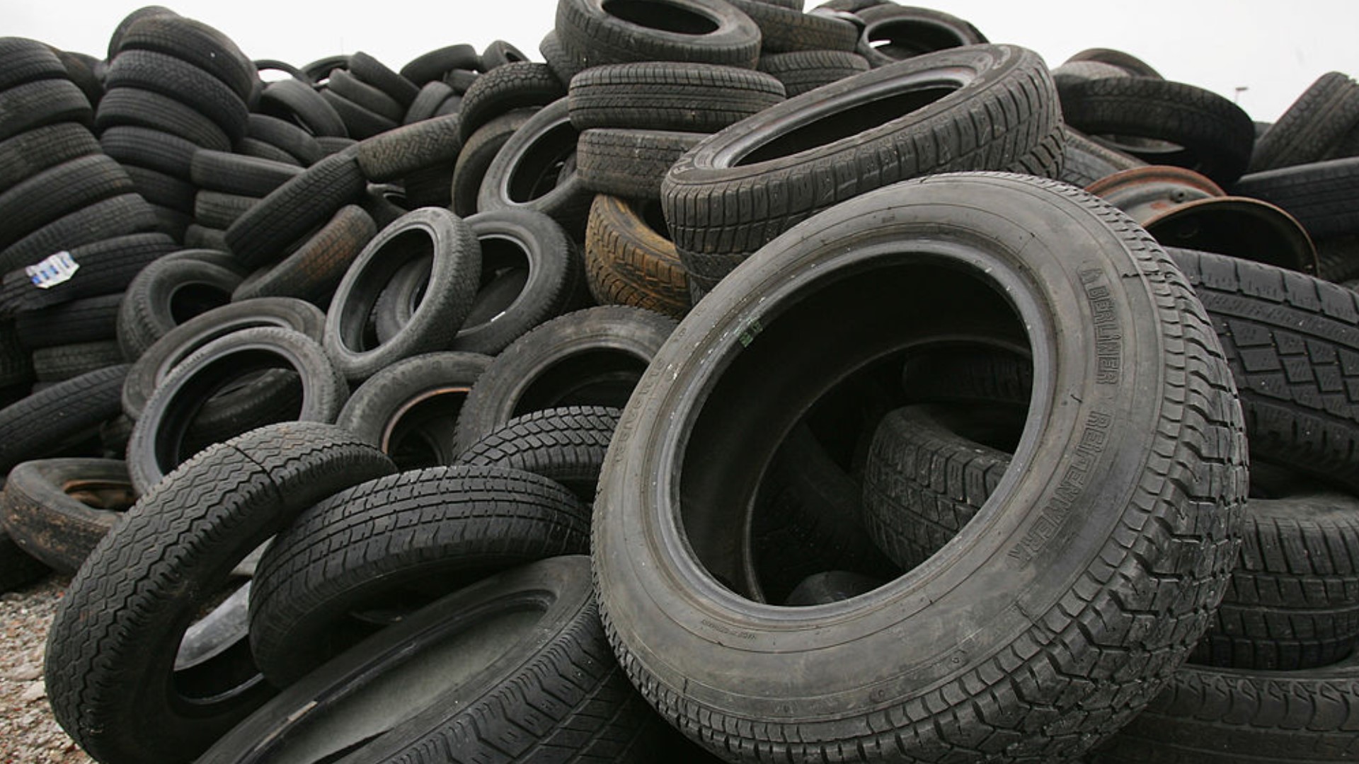 South Carolina agencies to crack down on illegal tire dumps