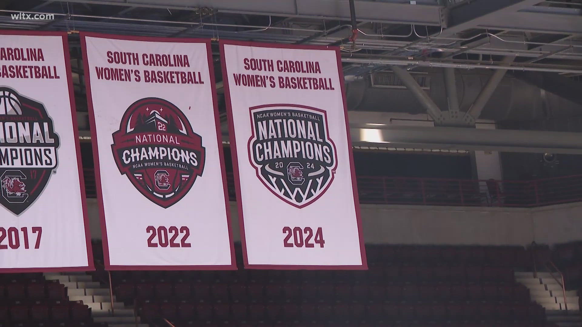 Prior to tipoff, USC coaches, staff and returning players from last year's team were on the court to watch the 2024 national championship banner unveiling