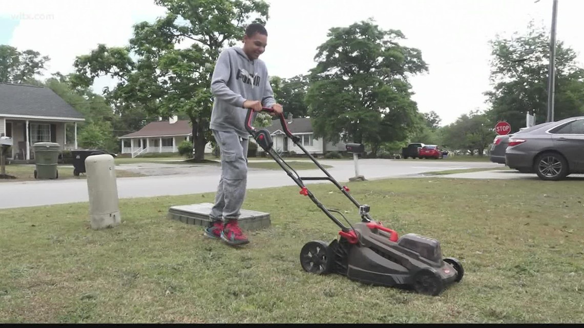 Cayce teen starts lawn business to fund adoption
