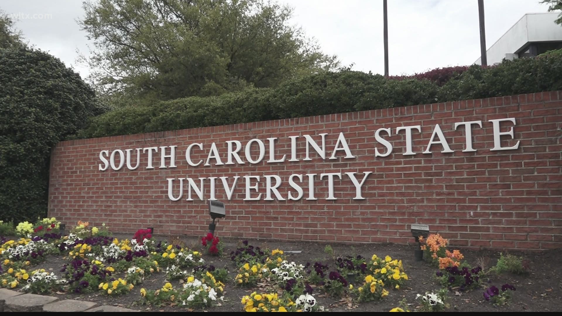 A group of SC State faculty want the provost and the president of the college removed.