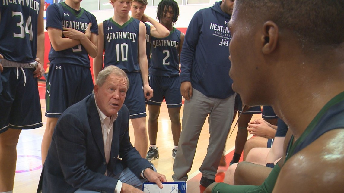 Longtime Heathwood Hall basketball coach to retire | wltx.com
