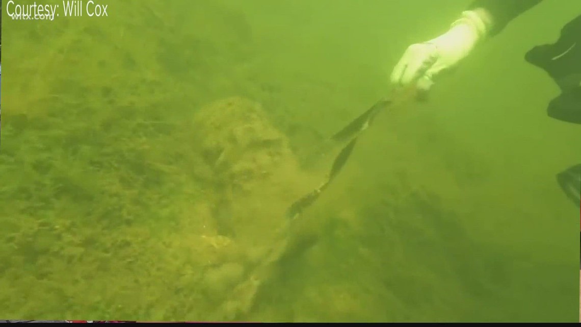 Divers find 950 pounds of trash in Lake Murray, South Carolina