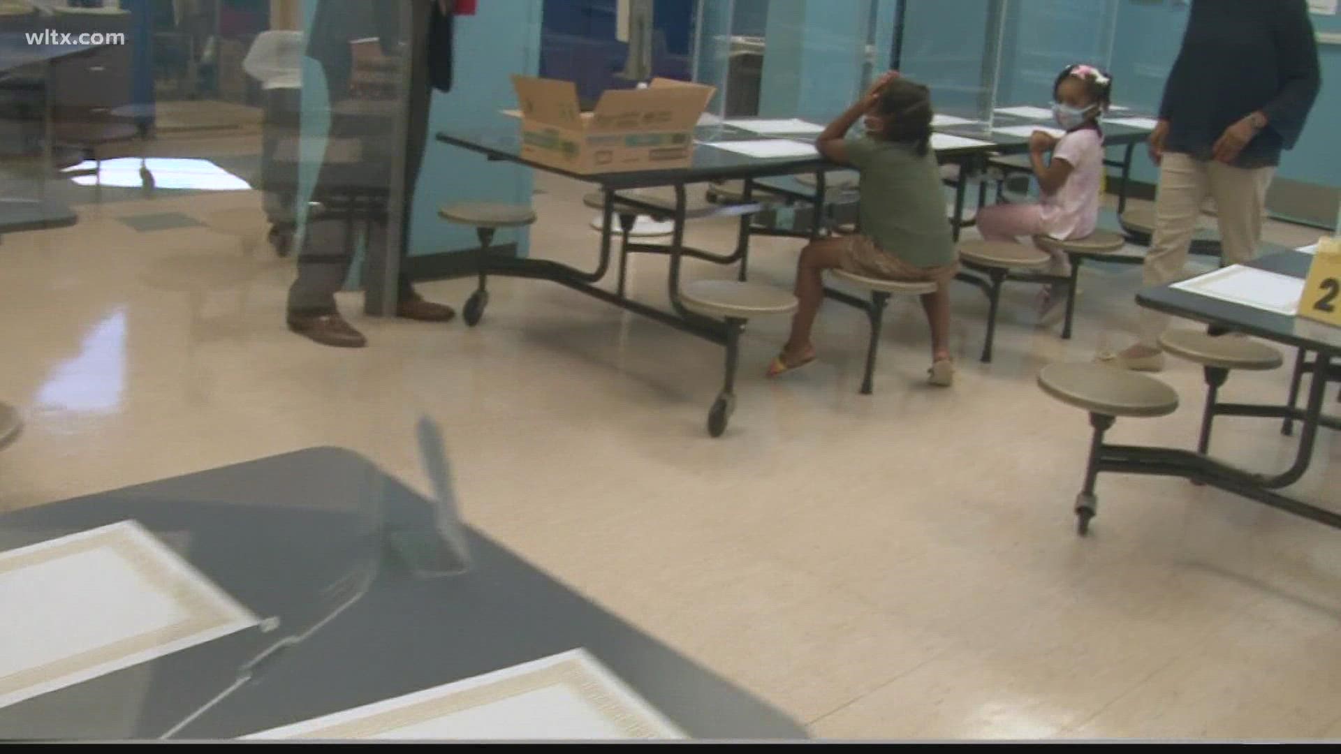 Some schools are having students each their lunch in classrooms.