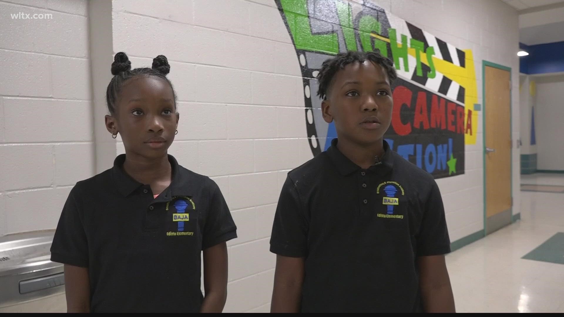 Edisto Elementary school students who think they might want to be journalists are getting some help, experience from Claflin University students.