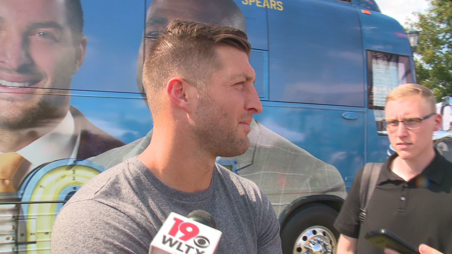 SEC Network analyst Tim Tebow met the media to talk about Saturday's game between 24th-ranked USC and third-ranked Georgia.