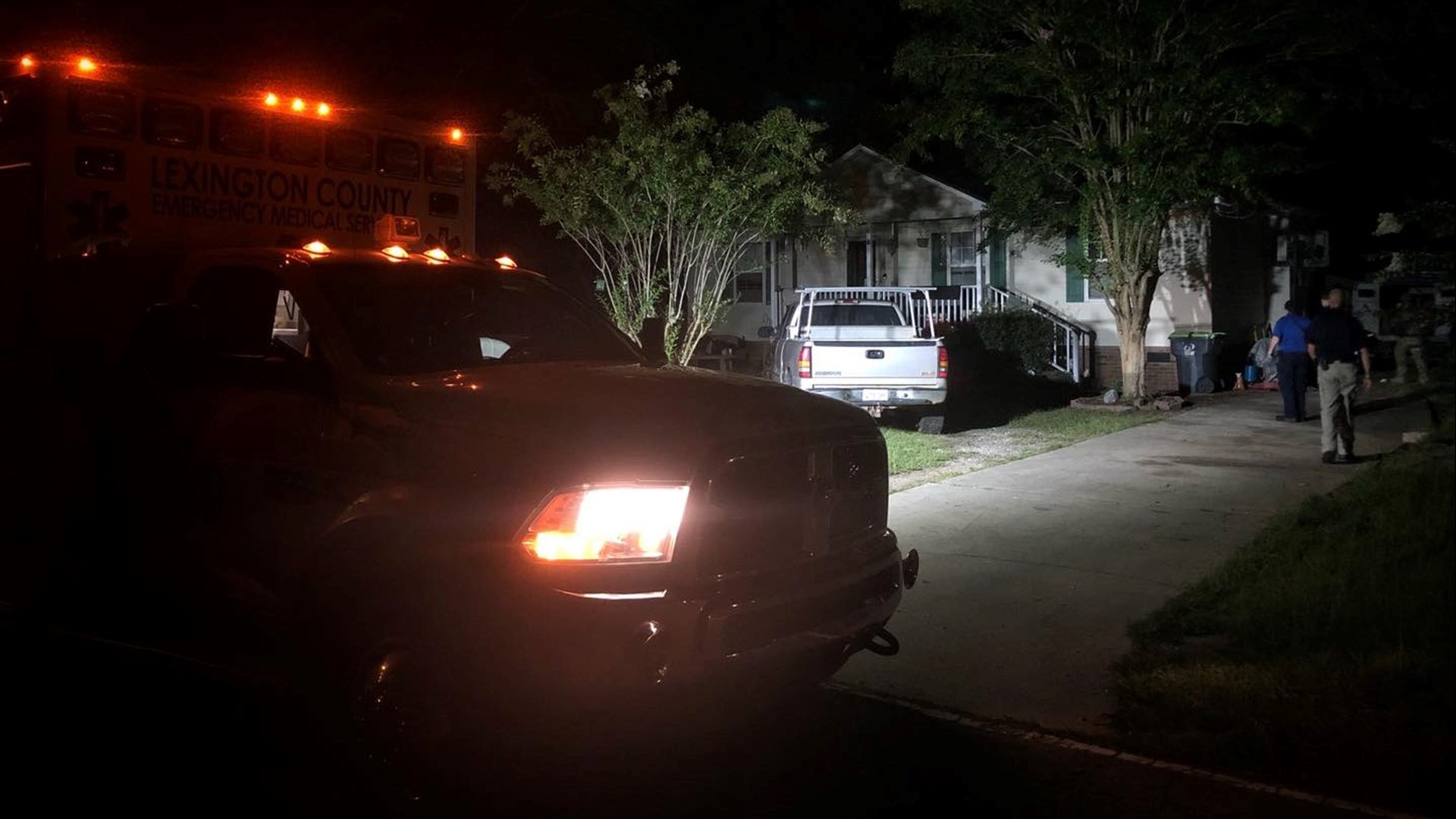 Lexington barricaded man, police standoff on Roberts Street ends