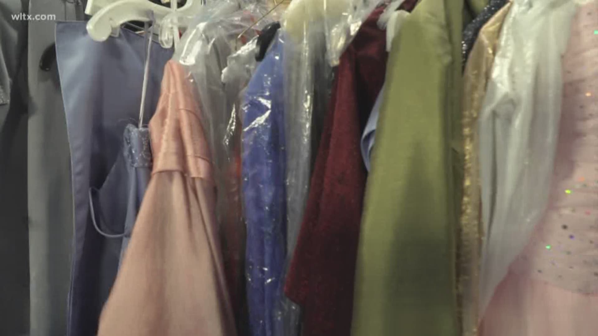 The South Carolina Bar and members of Alpha Kappa Alpha Sorority, Inc. are excited to receive dresses for the 18th Annual Cinderella Project.