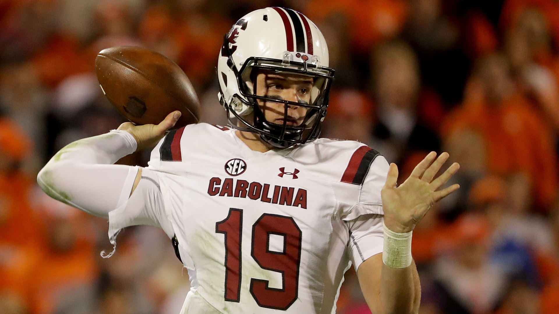 South Carolina Gamecocks quarterback Jake Bentley returns for senior