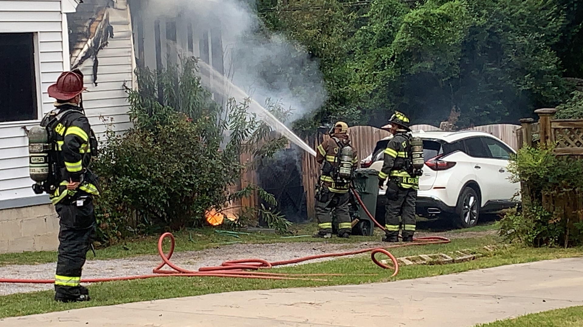 House fire in Forest Acres briefly blocks streets