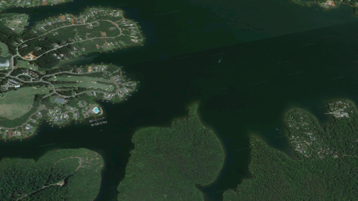 Possible Lake Greenwood drowning Dive teams searching area