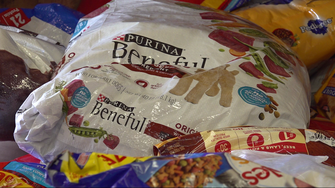 Pet food pantry at Columbia Animal Services