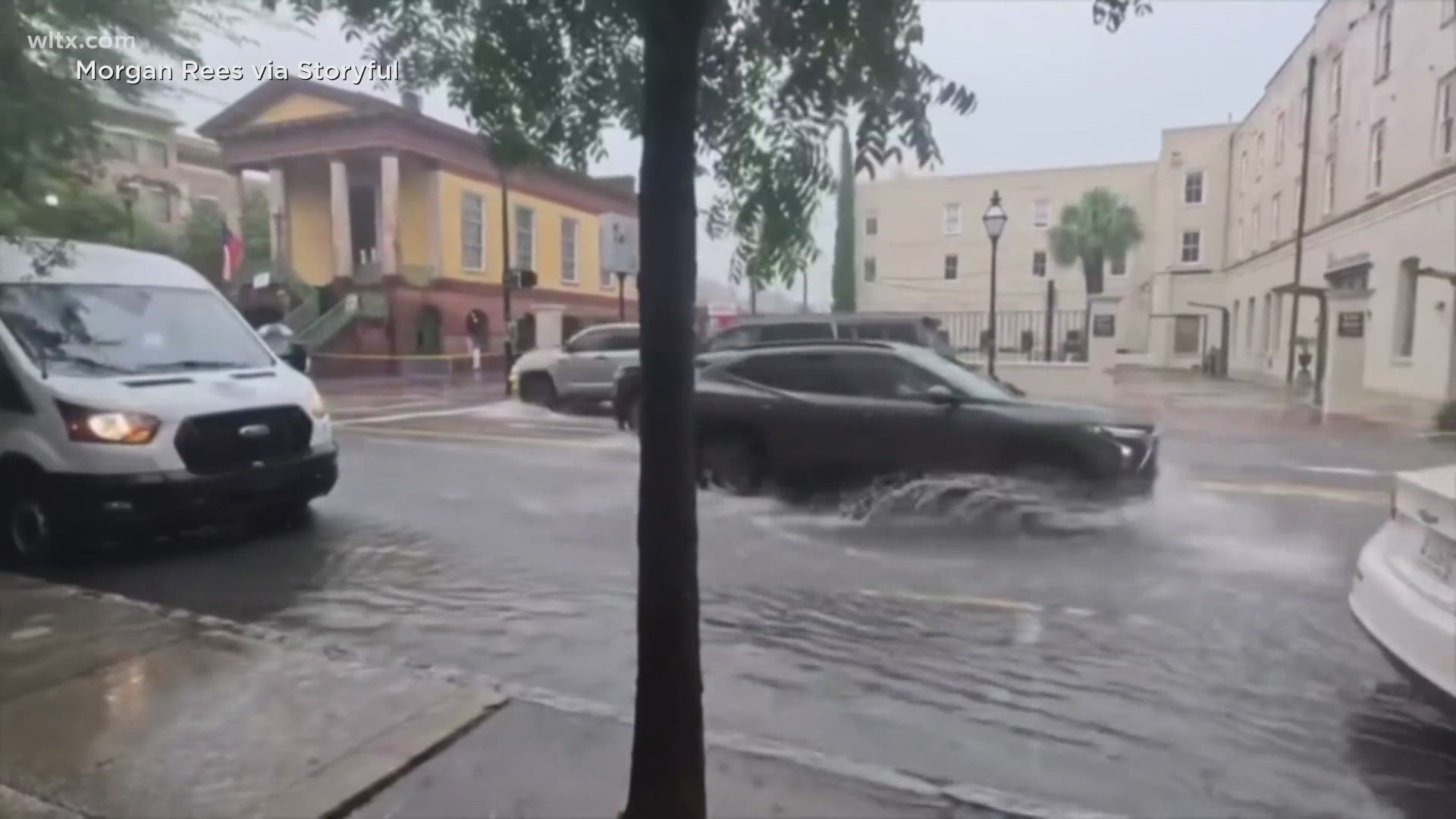 Flash flooding hits Charleston after heavy rain | wltx.com