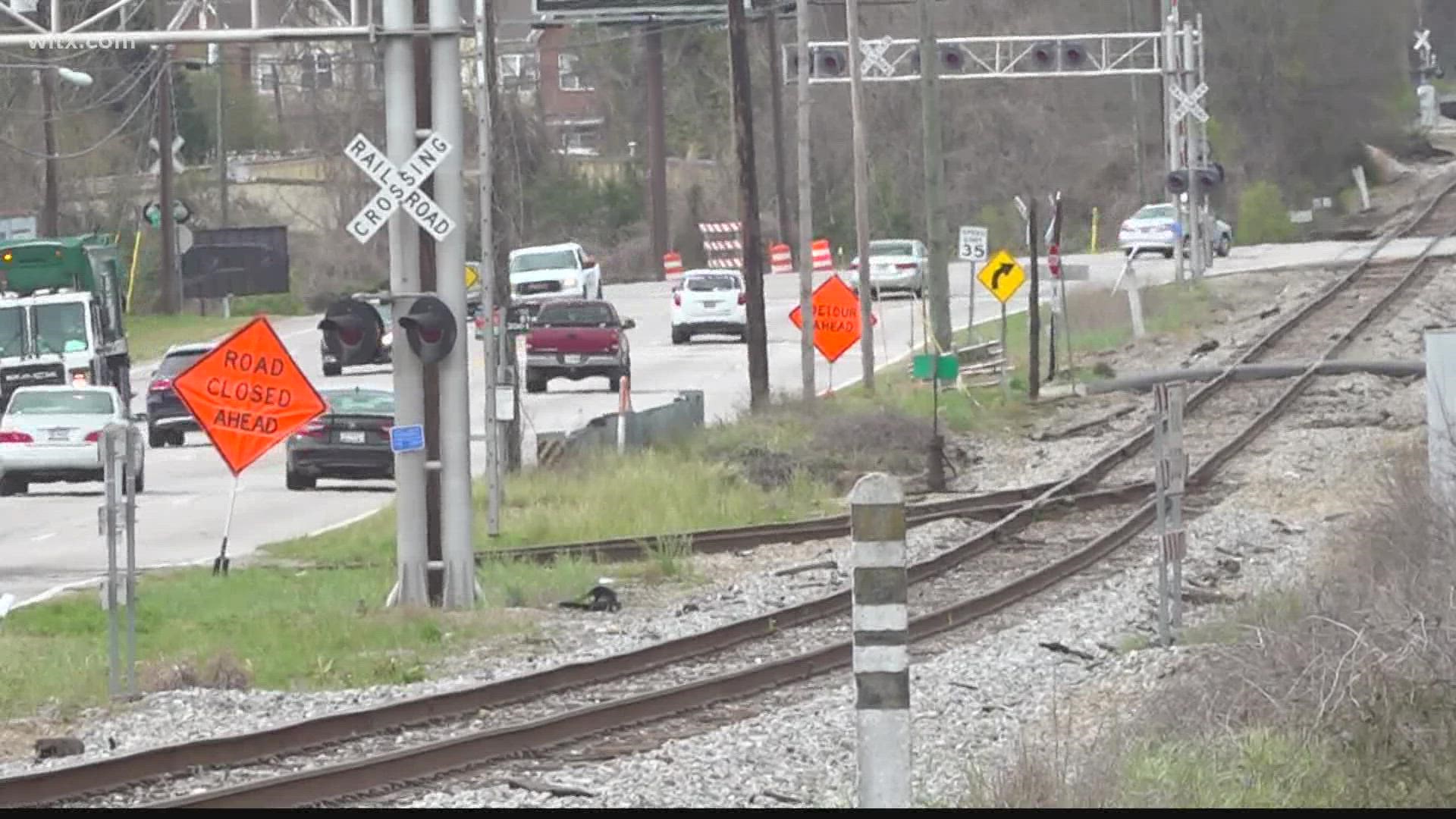 State and local politicians are working together to fund a project that would eliminate rr crossings in Columbia.