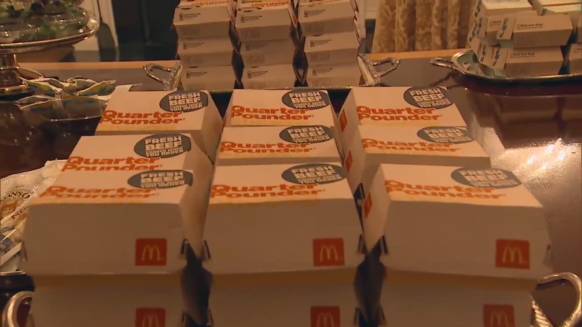President Trump gave the Clemson Tigers a dinner of McDonald's, Wendy's, Burger King, and Domino's when they came to the White House on January 14, 2019.