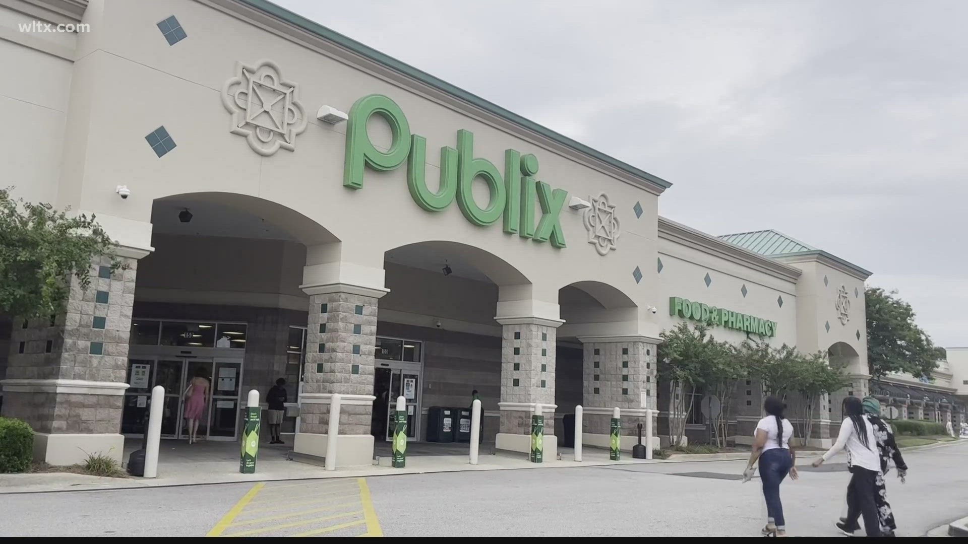 Half a dozen workers at a Publix grocery store in Columbia went on strike today.