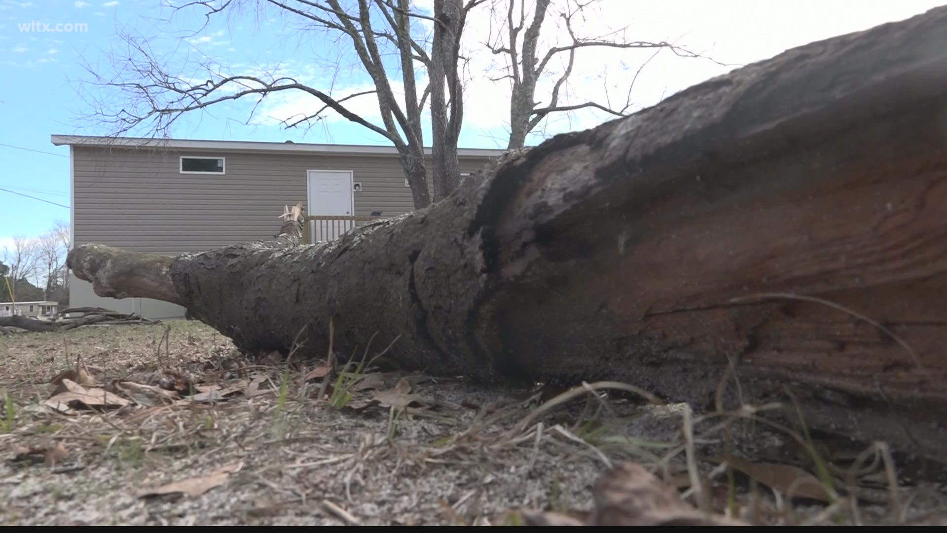He put out a note that he needed wood and now neighbors are working to make that happen.