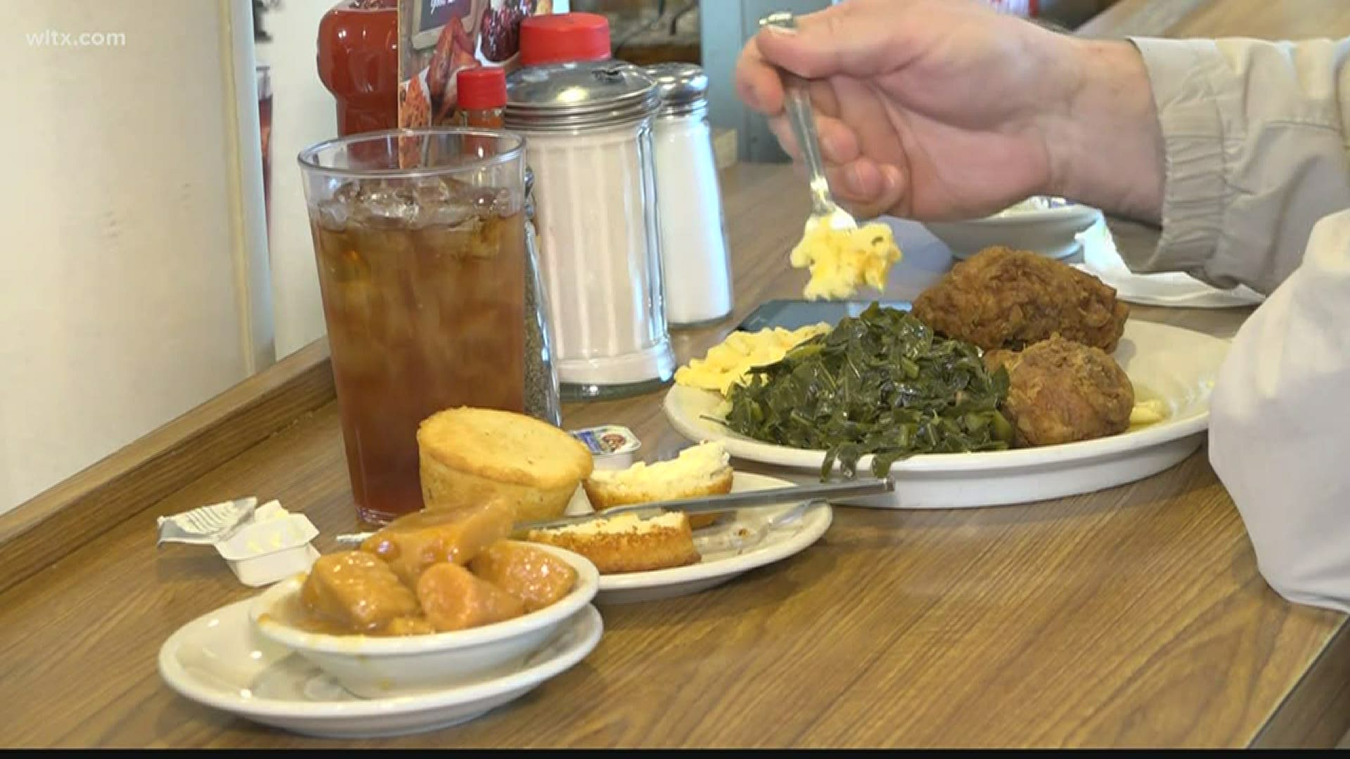 A group that represents South Carolina's restaurants is giving the governor a list of suggested guidelines for how they could reopen.