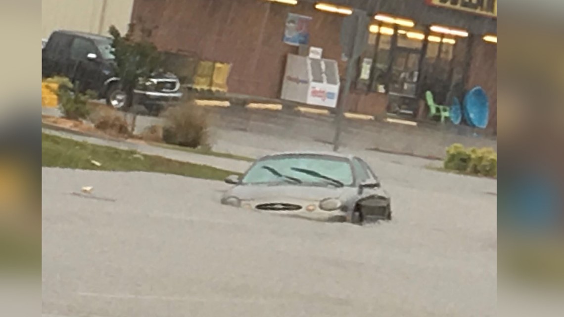 Heavy Rain Flood Streets in Orangeburg | wltx.com
