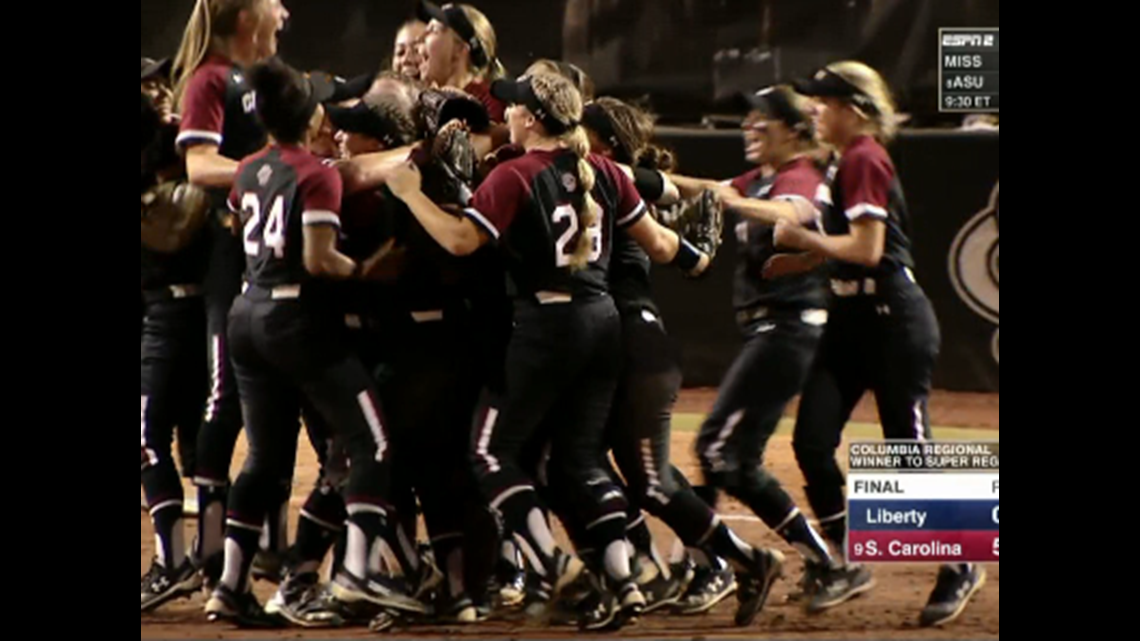 USC Softball Wins Regional To Advance To Supers | wltx.com