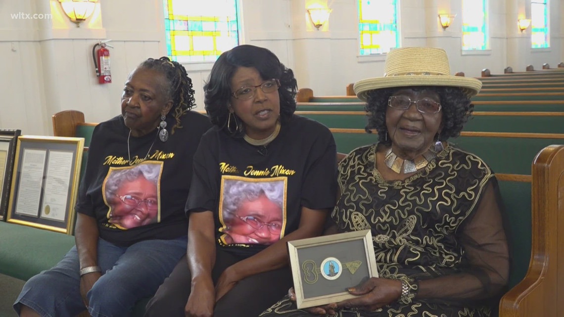 Columbia's Jennie Mixon turned 100 with a key to the city and a