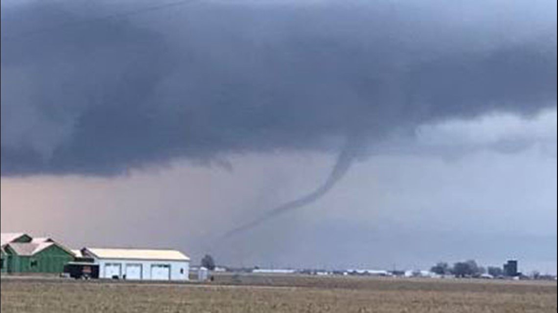 Wild start to December Dozens of tornadoes reported in Illinois