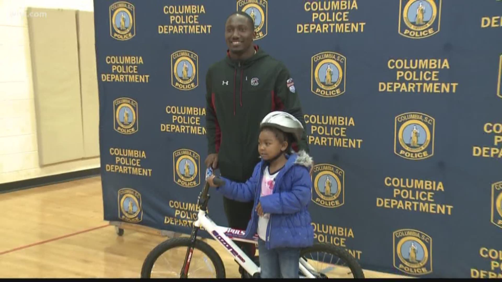 Deebo Samuel took a break from training for the NFL Draft to come to Columbia to help give area youngsters an early Christmas present.