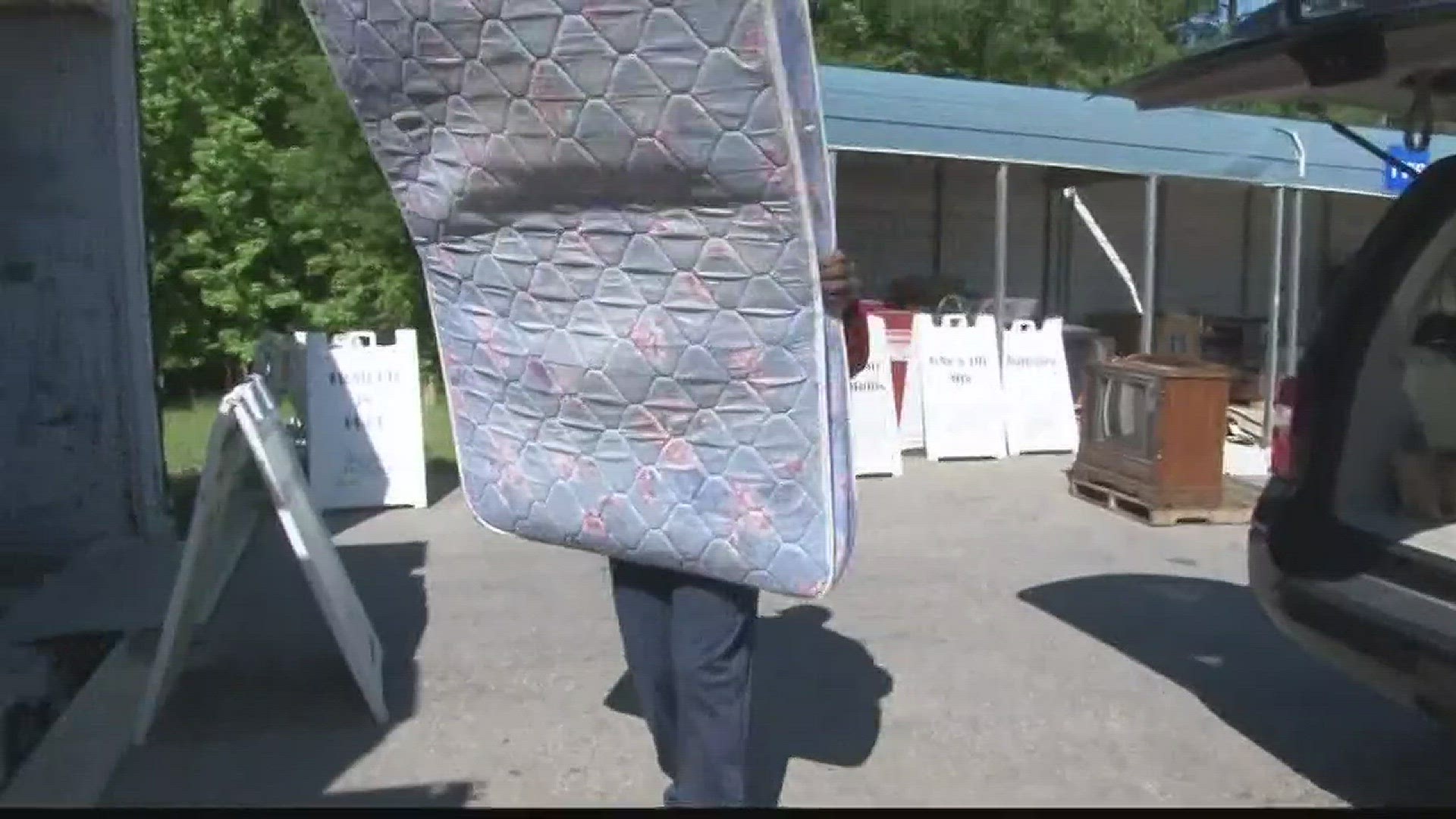 When you upgrade to a new mattress don't throw it out recycle it. News 19's Deon Guillory shows how it works.